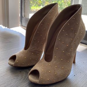 Nude heels Gianvito Rossi